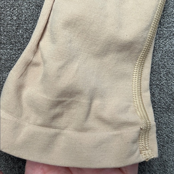 SKIMS NWOT Everyday sculpt - capri - small/medium - Picture 4 of 5